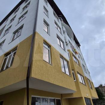 Продается 1-комнатная квартира, 65 м²