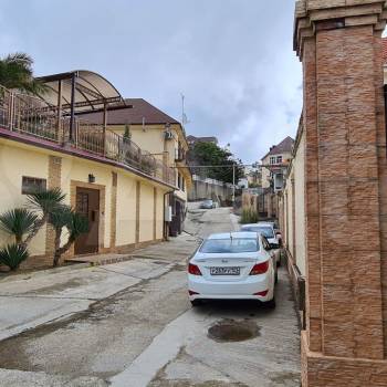 Продается 1-комнатная квартира, 65 м²