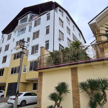 Продается 1-комнатная квартира, 65 м²