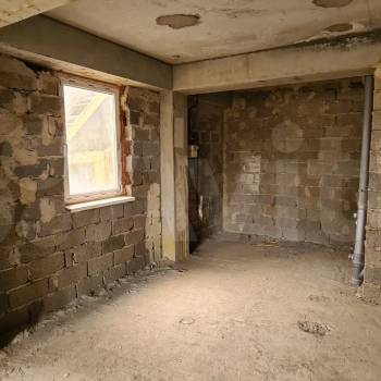 Продается 1-комнатная квартира, 65 м²