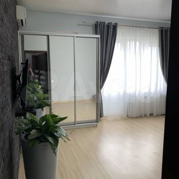 Продается Многокомнатная квартира, 115 м²