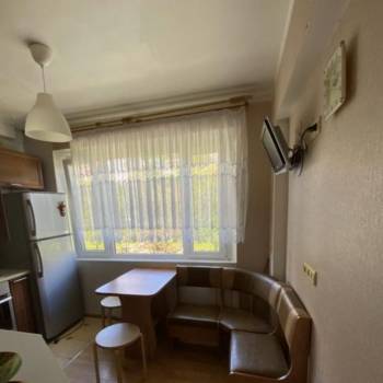 Продается 3-х комнатная квартира, 48 м²