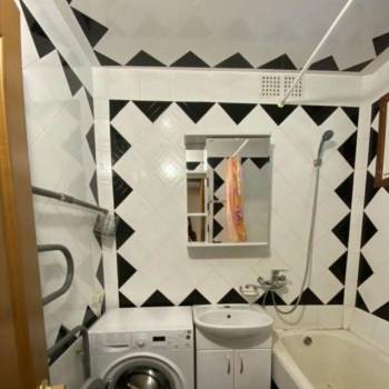 Продается 3-х комнатная квартира, 48 м²