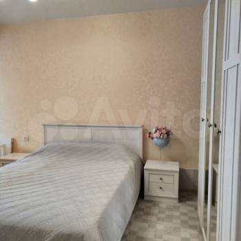 Продается Многокомнатная квартира, 100 м²