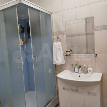 Продается Многокомнатная квартира, 100 м²