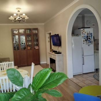 Продается Многокомнатная квартира, 100 м²