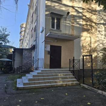 Продается 1-комнатная квартира, 27,6 м²