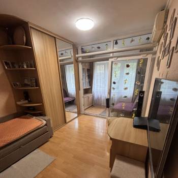 Продается 1-комнатная квартира, 30 м²