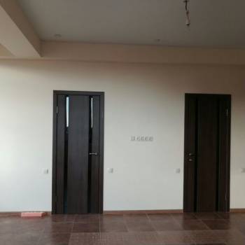 Продается 1-комнатная квартира, 42 м²