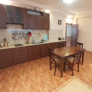 Продается 3-х комнатная квартира, 108,6 м²