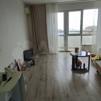 Сдается 1-комнатная квартира, 38 м²