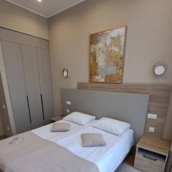 Продается 1-комнатная квартира, 50 м²