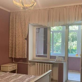 Сдается Многокомнатная квартира, 130 м²