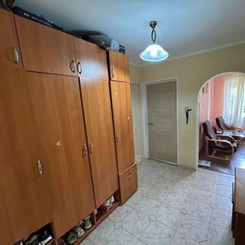 Продается Многокомнатная квартира, 82 м²