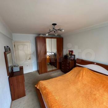 Продается Многокомнатная квартира, 82 м²