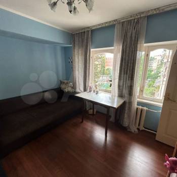 Продается Многокомнатная квартира, 82 м²