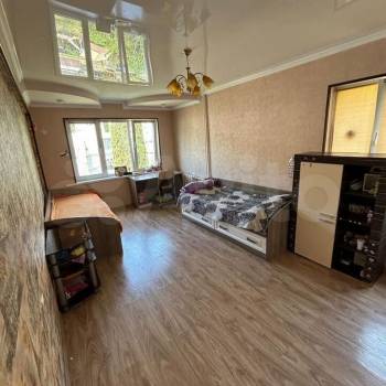 Продается Многокомнатная квартира, 82 м²