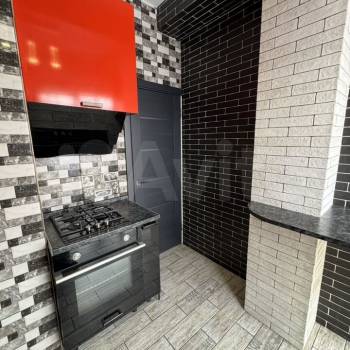 Продается 1-комнатная квартира, 32 м²