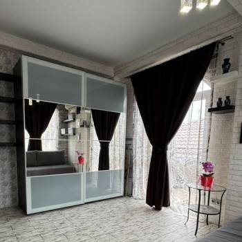 Продается 1-комнатная квартира, 32 м²