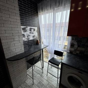 Продается 1-комнатная квартира, 32 м²