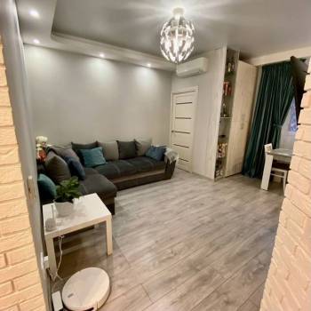 Продается 1-комнатная квартира, 41,3 м²