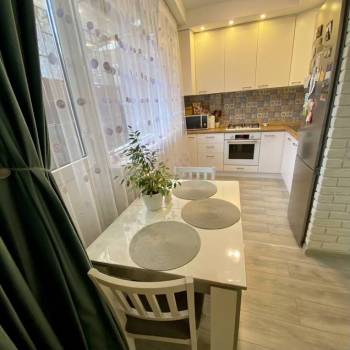 Продается 1-комнатная квартира, 41,3 м²