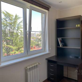 Продается Многокомнатная квартира, 90 м²