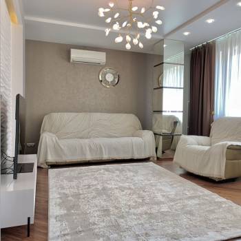 Продается Многокомнатная квартира, 90 м²