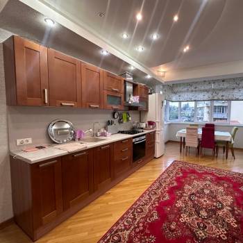 Продается 3-х комнатная квартира, 95 м²