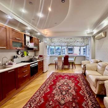 Продается 3-х комнатная квартира, 95 м²