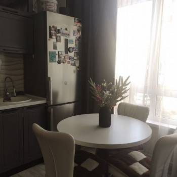Продается 1-комнатная квартира, 36 м²