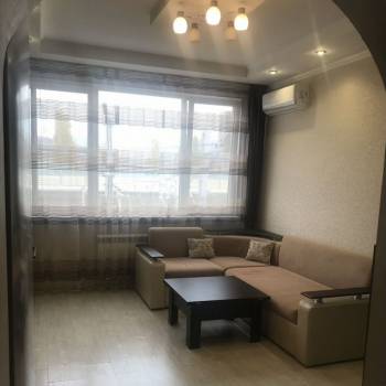 Продается 1-комнатная квартира, 43 м²