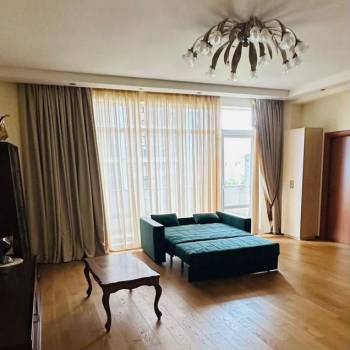 Продается 3-х комнатная квартира, 139 м²