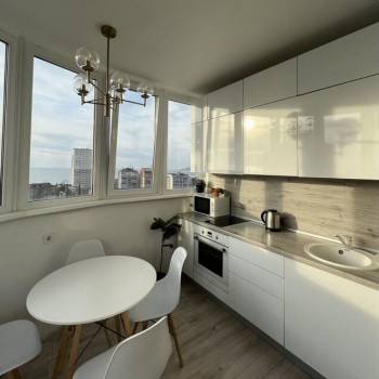 Продается 1-комнатная квартира, 38 м²