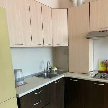 Продается 1-комнатная квартира, 37 м²