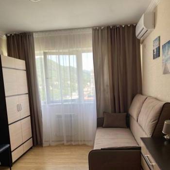 Продается 1-комнатная квартира, 37 м²