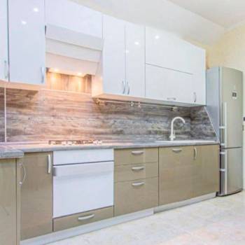 Продается 2-х комнатная квартира, 100 м²