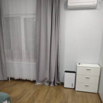 Продается 1-комнатная квартира, 35 м²