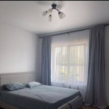 Продается 1-комнатная квартира, 35 м²