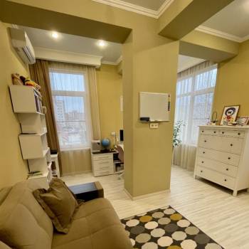 Продается 3-х комнатная квартира, 80 м²