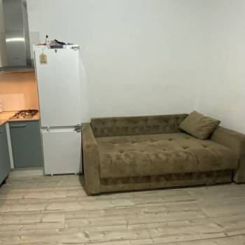 Продается 1-комнатная квартира, 124,9 м²
