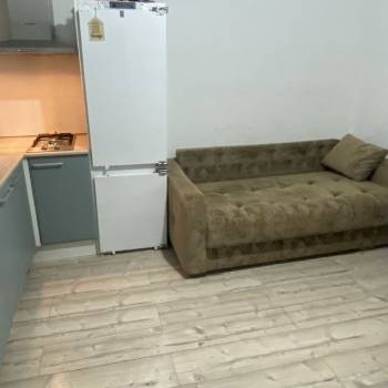 Продается 1-комнатная квартира, 124,9 м²