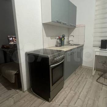 Продается 1-комнатная квартира, 124,9 м²