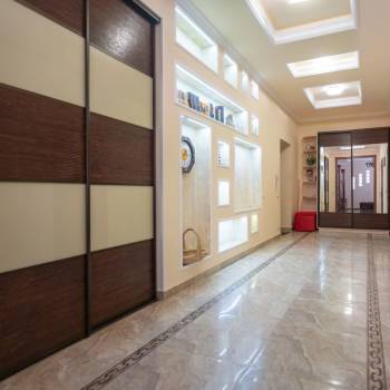 Продается 2-х комнатная квартира, 130,5 м²