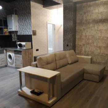 Продается 1-комнатная квартира, 42 м²