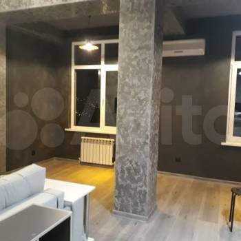 Продается 1-комнатная квартира, 42 м²