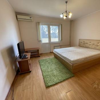 Сдается Многокомнатная квартира, 90 м²