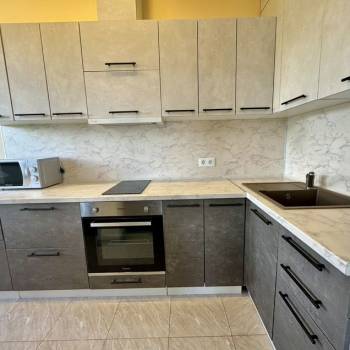 Продается 1-комнатная квартира, 52 м²