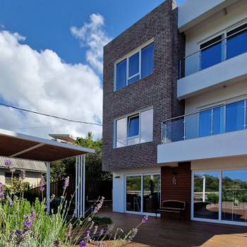 Продается Дом, 285 м²