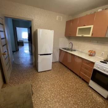 Продается 1-комнатная квартира, 43 м²